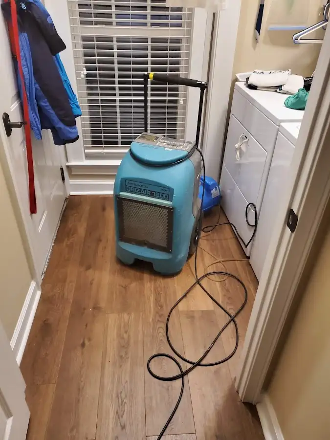 Commercial dehumidifier deployed for Flood Damage Cleanup in Winter Park